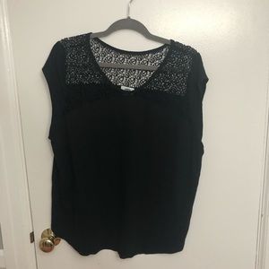 Black shirt with crochet top